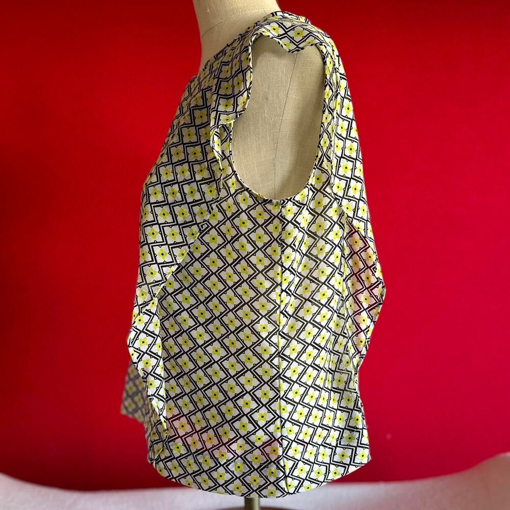 Womens Shirt Size Large Yellow Black Floral Geometric Business Casual Office - Picture 6 of 8